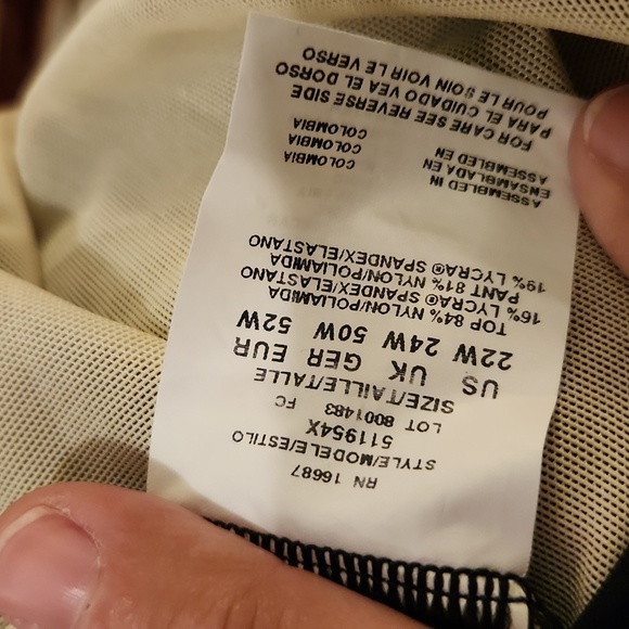 NWT!! Split skirt swimsuit - Picture 11 of 13